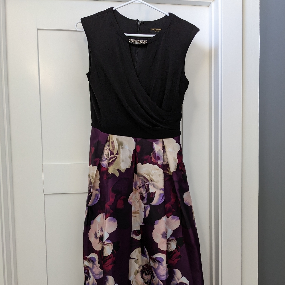 Floral and black dress with pockets